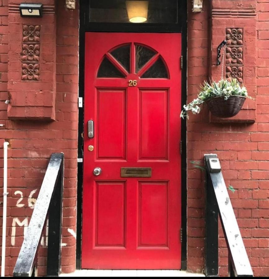 Single Room With Underbed 8 London Bagian luar foto
